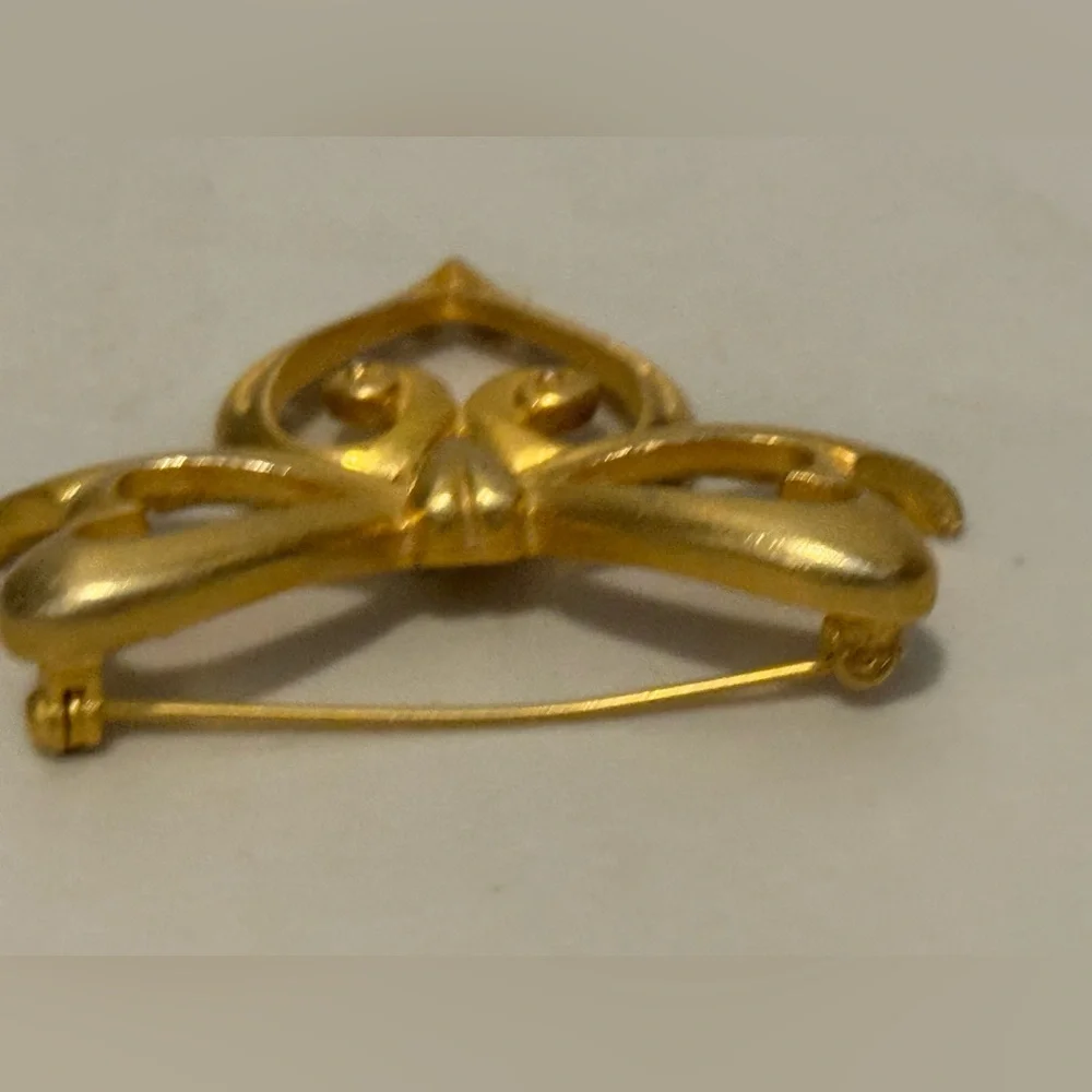 Victorian Revival Bow Brooch w Pendant Heart Gold Tn Cut Work Belle Époque 2.25
